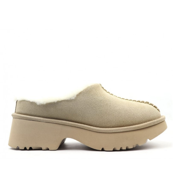 UGG New Heights Cozy Clog Sand